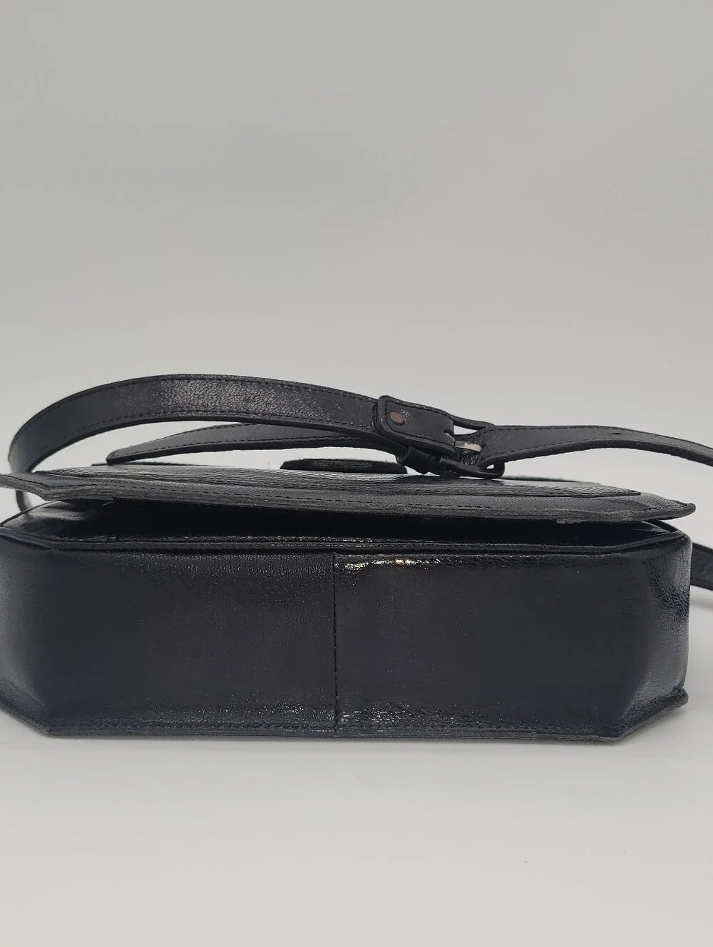 Vintage Yves Saint Laurent Lizard-Embossed Shoulder Bag Original Dust - Picture 5 of 11